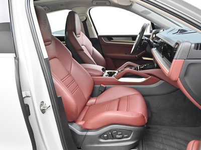 PORSCHE CAYENNE - 10