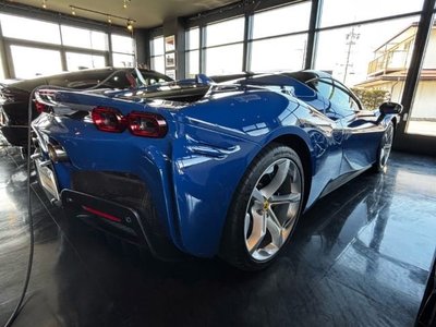 FERRARI SF90 - 3