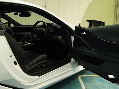 2023 Lexus LC — миниатюра 26