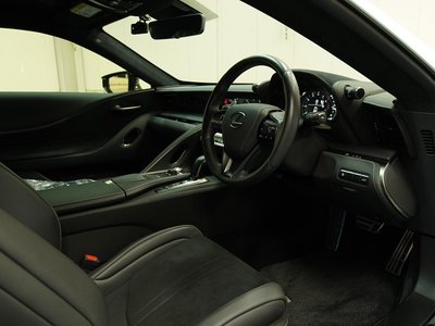 2023 Lexus LC — миниатюра 30