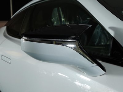 2023 Lexus LC — миниатюра 23