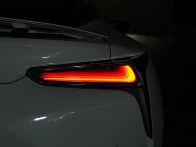 2023 Lexus LC — миниатюра 17