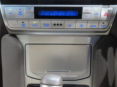 TOYOTA LAND CRUISER PRADO - 10