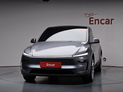 TESLA MODEL Y - 2
