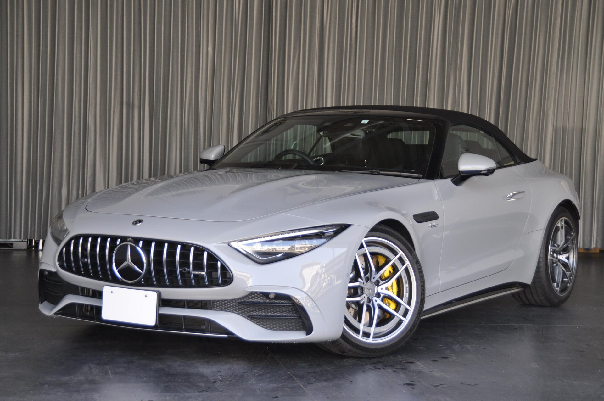 MERCEDES-BENZ SL AMG - View 1