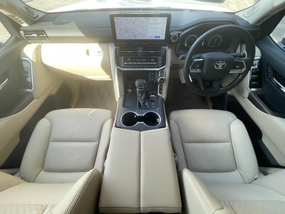 TOYOTA LAND CRUISER - 8