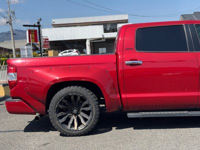 TOYOTA TUNDRA - 8