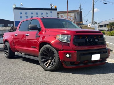 TOYOTA TUNDRA - 1