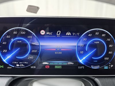 MERCEDES-BENZ EQS - 8