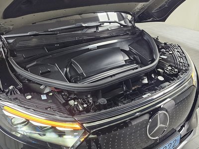 MERCEDES-BENZ EQS - 7