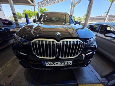 2022 BMW X7 照片 1