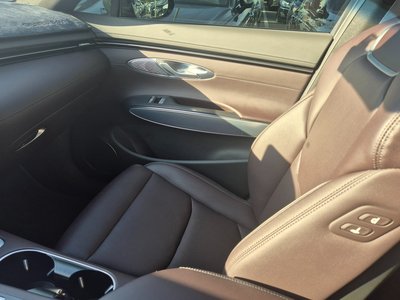 2021 Genesis GV70 — миниатюра 16