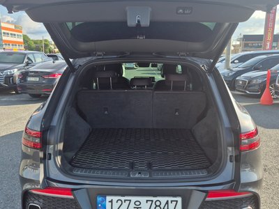 2021 Genesis GV70 photo 8