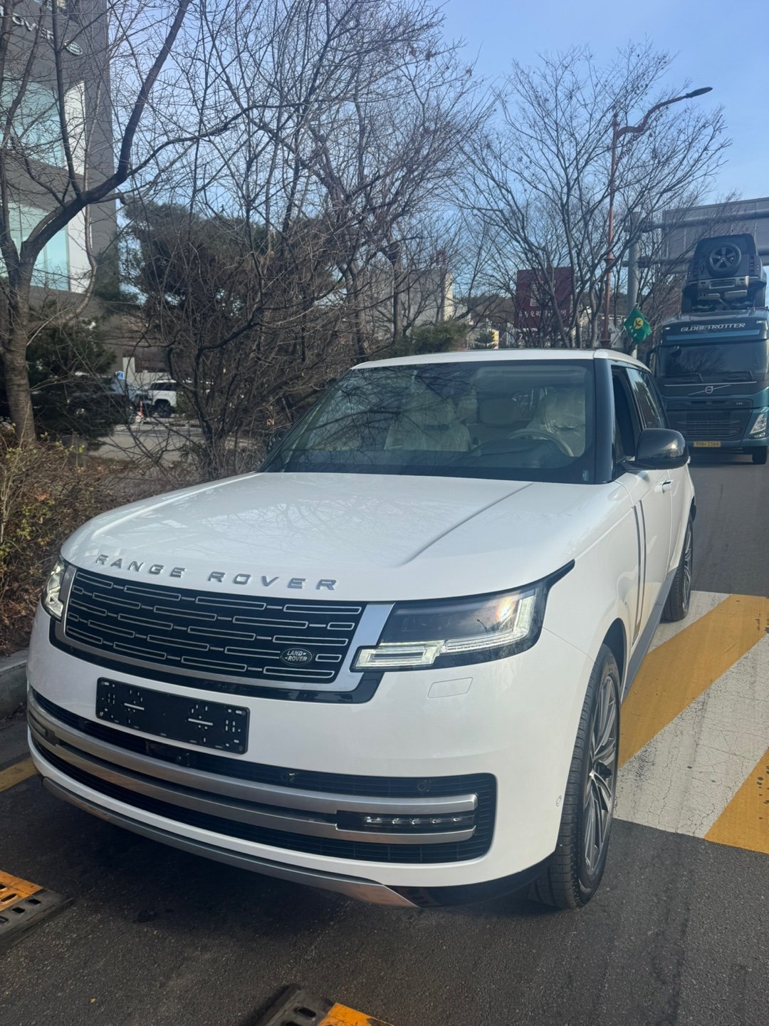 LAND ROVER RANGE ROVER - View 1