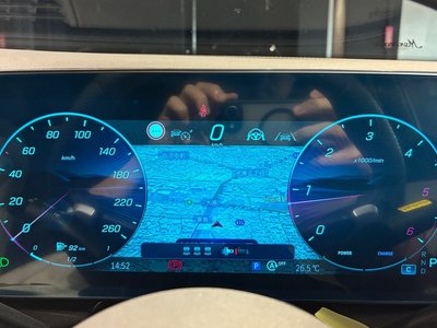 2026 Mercedes-BENZ GLC — миниатюра 30