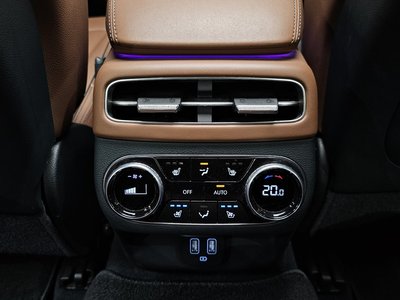 2021 Genesis GV70 — миниатюра 33