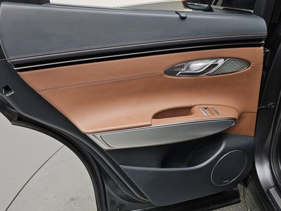 2021 Genesis GV70 — миниатюра 15