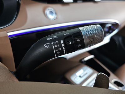 2021 Genesis GV70 — миниатюра 31