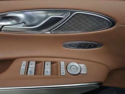 2021 Genesis GV70 — миниатюра 28