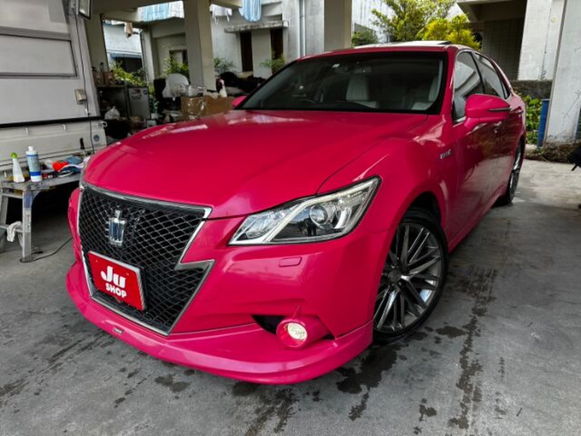 TOYOTA CROWN - View 1