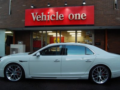 BENTLEY FLYING SPUR - 2