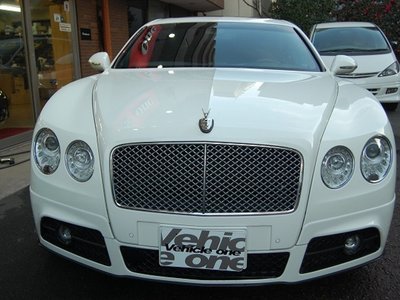 BENTLEY FLYING SPUR - 4