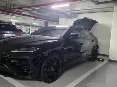 صورة 4 لـ 2026 Lamborghini URUS