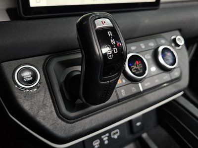 LAND ROVER DEFENDER - 9