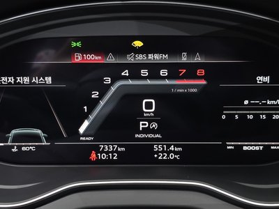2022 AUDI SQ5 — миниатюра 11