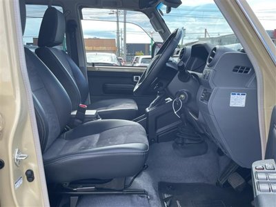 2024 Toyota LAND CRUISER 70 — миниатюра 18