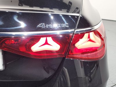 MERCEDES-BENZ E-CLASS - 10