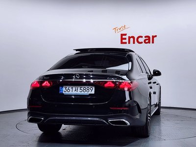 MERCEDES-BENZ E-CLASS - 3