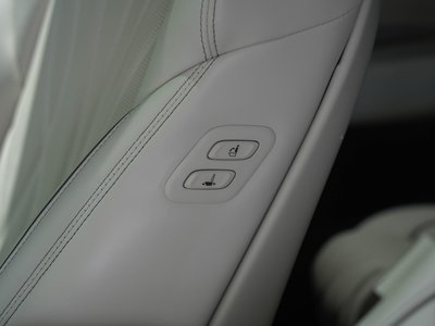 2025 Genesis GV70 — миниатюра 12