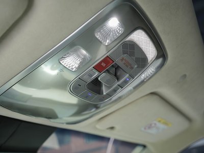 2025 Genesis GV70 — миниатюра 13