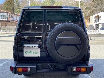 TOYOTA LAND CRUISER - 9