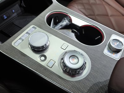 2024 Genesis GV80 thumbnail 12