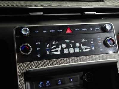 2024 Genesis GV80 thumbnail 28