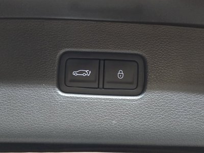 2024 Genesis GV80 thumbnail 23