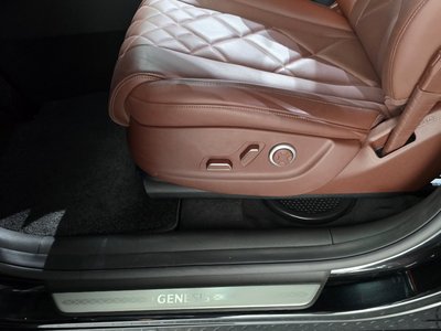 2024 Genesis GV80 thumbnail 27