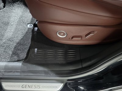 2024 Genesis GV80 thumbnail 25