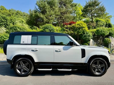 LAND ROVER DEFENDER - 2