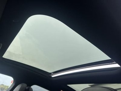 MERCEDES-BENZ EQE - 8