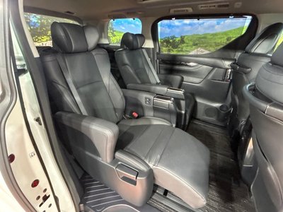 TOYOTA ALPHARD - 10