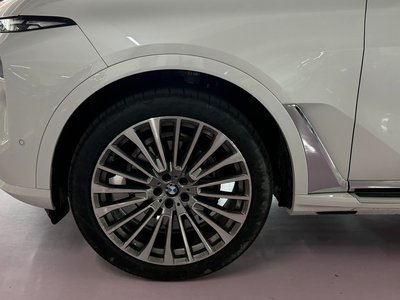 2024 BMW X7 照片 3