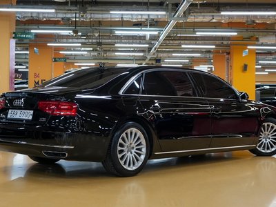 AUDI NEW A8 - 4
