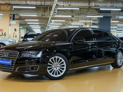 AUDI NEW A8