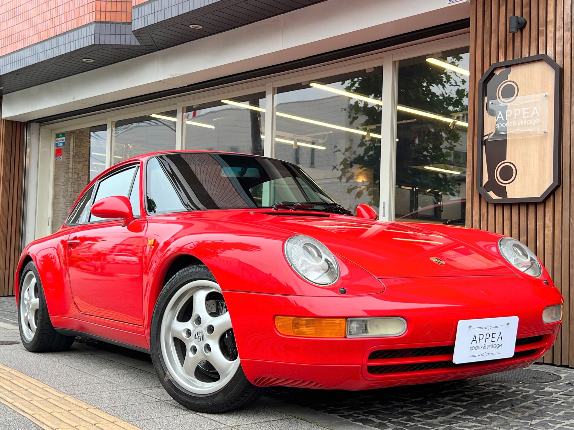 PORSCHE 911 - View 1