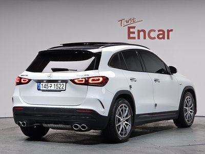 MERCEDES-BENZ GLA - 3