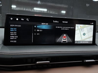 2022 Genesis GV70 — миниатюра 21