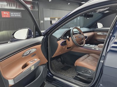 2022 Genesis GV70 — миниатюра 13